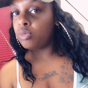 Meet your Posher, Carleshia